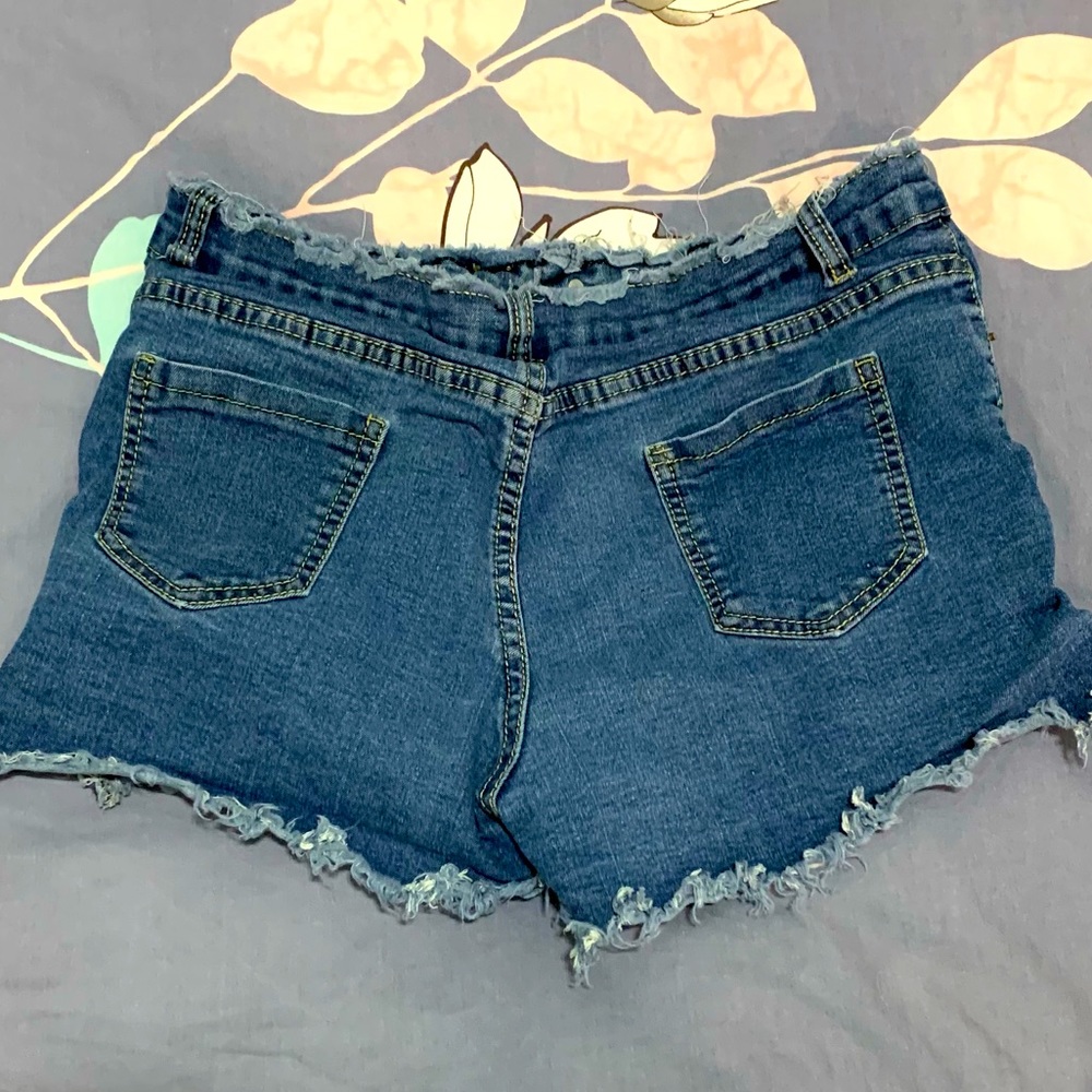 Wear Jeans Ripped Denim Shorts - Picture 2 of 3